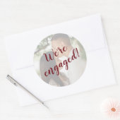 Wir sind Verlobter Foto-Umschlag Runder Aufkleber (Umschlag)