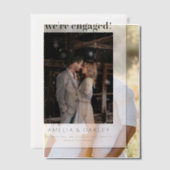 Wir sind Verlobtes Minimalistisches elegantes Foto Pergament Einladungen (Versatz (Ehepaar))