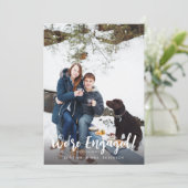 Wir sind Verlobtes Minimalistisches V-Foto (Stehend Vorderseite)