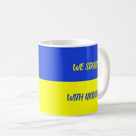 Wir stehen mit der ukrainischen Tasse zur Flaggens (VorderseiteRechts)