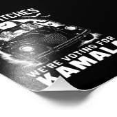 Wir stimmen für Kamala Halloween Fotodruck (Ecke)