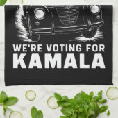 Wir stimmen für Kamala Halloween Geschirrtuch (Gefaltet)