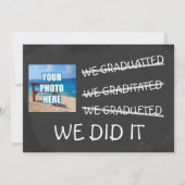 Wir studierten Funny Irselling Spaß Chalkboard Einladung (Vorderseite)