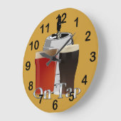 Wir tap - Beer / Keg Round Wall Clock Große Wanduhr (Winkel)