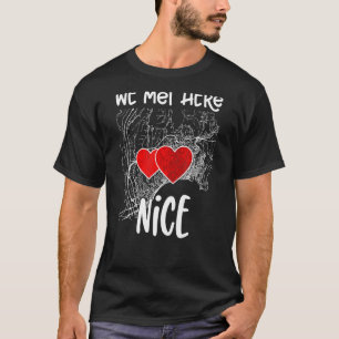 Wir treffen uns hier auf Nice Hearted Map T-Shirt