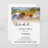 Wir tun es - ein Paar auf der Wiese küssen Begleitkarte (Vorne/Hinten)