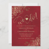 Wir tun es! Elegant Frilly Crimson Red & Gold Wedd Einladung (Vorderseite)