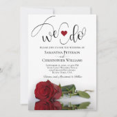 Wir tun es! Elegante Hochzeit mit langer Rote Rose Einladung (Vorderseite)