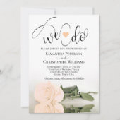 Wir tun es! Elegante Peach Rose Romantische Hochze Einladung (Vorderseite)