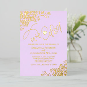 Wir tun es! Niedliche moderne Hochzeit Lilac Lila Folieneinladung