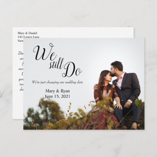 Wir tun es noch | Hochzeitdatum geändert Einfache Postkarte (Vorne/Hinten)