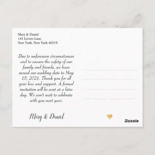 Wir tun es noch | Hochzeitdatum geändert Einfache Postkarte (Rückseite)