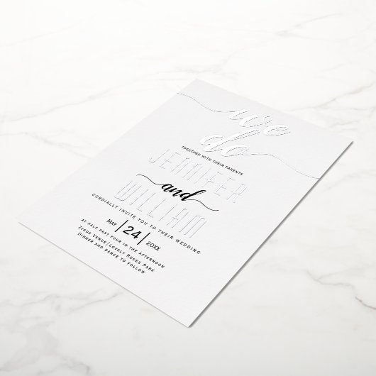 "Wir tun" Skript-Kalligrafie Hochzeit real Silber Folieneinladung (Gedreht)