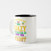 Wir verbergen die verrückten Mardi Gras nicht - Ma Zweifarbige Tasse (Vorderseite Links)