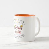 Wir werden COVID-19 überleben - eine Botschaft der Zweifarbige Tasse (VorderseiteRechts)