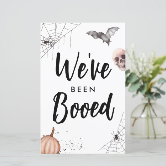 Wir wurden durch das Halloween-Spiel in der Nachba (Stehend Vorderseite)