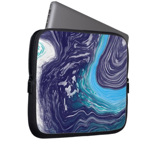Wirbel aus blau-weißem Marmor Laptopschutzhülle (Vorne Rechts)