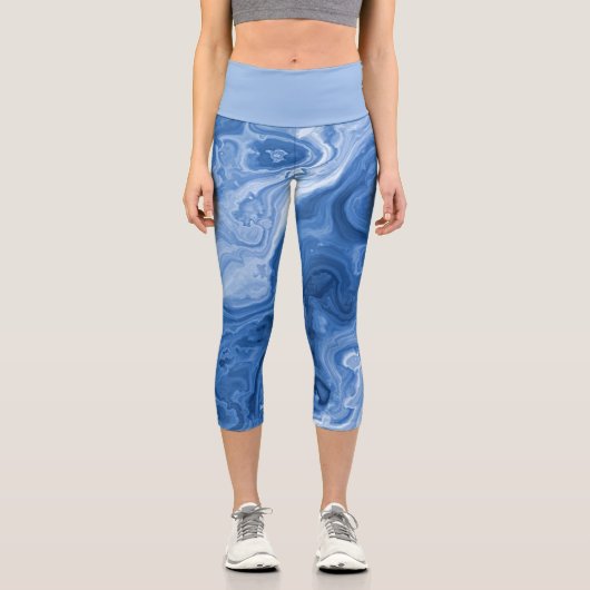 Wirbel aus dunkelblauem Marmor, leicht Mitteldunke Capri Leggings (Vorderseite)
