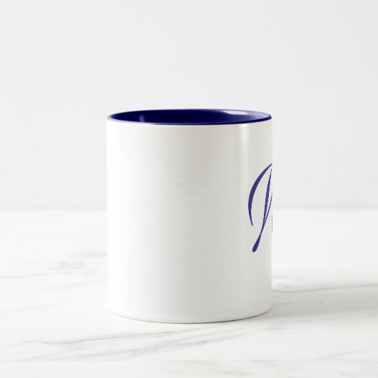 Wirbel Mit Monogramm Tasse für Dunkelblau (Mittel)