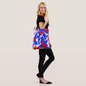 Wirbel Rot, Weiß und Blau Tasche (Am Model)