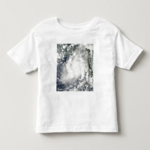 Wirbelsturm Giri Bewegungen an Land über Birma Kleinkind T-shirt