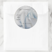 Wirble Blassweiße und blaue Rose Hochzeitskleber Runder Aufkleber (Tasche)