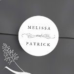 Wirble und Script-Wedding Black & White Runder Aufkleber<br><div class="desc">Für eine weiter gehende Anpassung dieses Designs klicken Sie bitte auf den BUTTON BLAU DESIGN TOOL oben!</div>