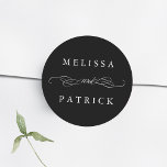 Wirble und Script-Wedding Black & White Runder Aufkleber<br><div class="desc">Für eine weiter gehende Anpassung dieses Designs klicken Sie bitte auf den BUTTON BLAU DESIGN TOOL oben!</div>