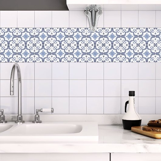 Wirbler Lavendel im lila mediterranen Stil Fliese