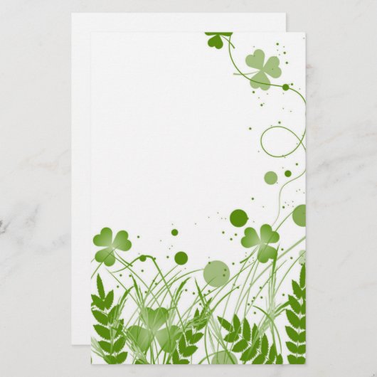 Wirbles irisches Kleeblatt auf einer Wiese Briefpapier (Vorne/Hinten)