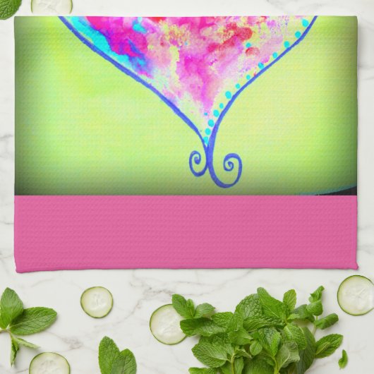 Wirbles rotes Herz Handtuch (Gefaltet)