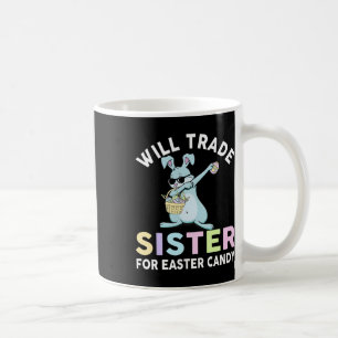 Wird kleine Schwester für Ostercreme tauschen Kaffeetasse