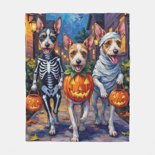 Wire Fox Terrier Trick-or-Treating Halloween Fleecedecke (Vorderseite)