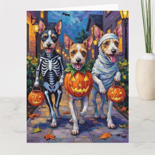 Wire Fox Terrier Trick-or-Treating Halloween Karte (Vorderseite)