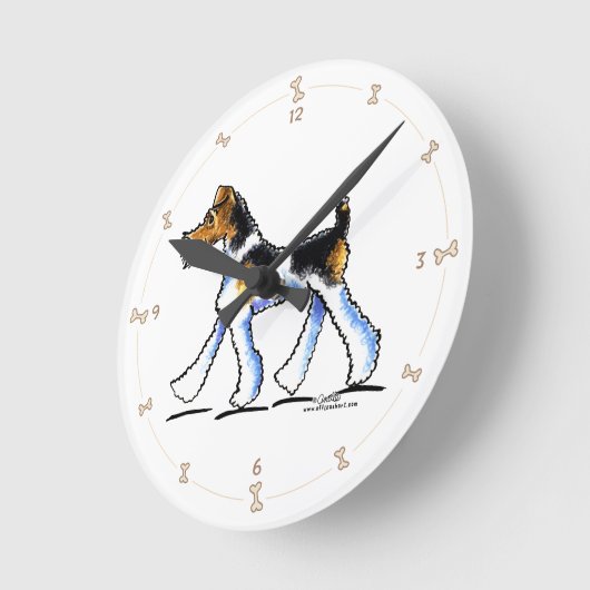 Wire Fox Terrier Trot Runde Wanduhr (Winkel)