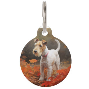 Wirefox Terrier im Herbst Leaves Fall Inspiriert Haustiermarke