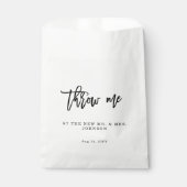 Wirf mir die Hochzeitsleder Confetti Papiertasche  Geschenktütchen (Vorderseite)