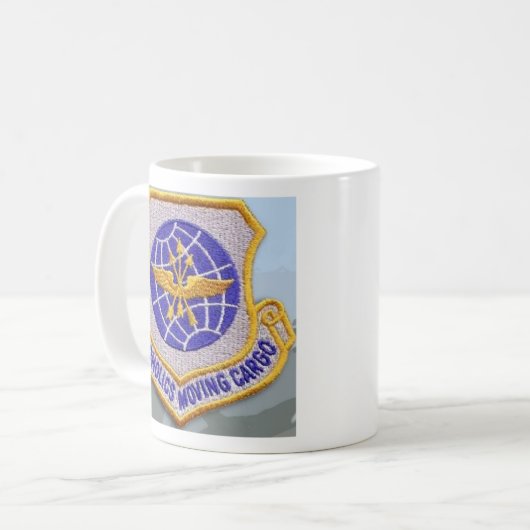 Wirkliche AMC Kaffeetasse (Vorderseite Links)