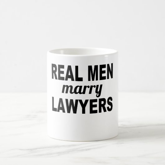 Wirkliche Männer heiraten Rechtsanwälte Kaffeetasse (Mittel)