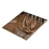 Wischen der Schokolade in einer Kasserolle, um zu Fliese (Seite)