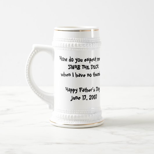 Wischen Sie die Plattform auf? Bierglas (Links)