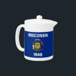 Wisconsin State Flag Teapot<br><div class="desc">Fügen Sie eine Touch Wisconsin Stolz zu Ihrer Teezeit mit unserem exklusiven Teekessel mit der Flagge von Wisconsin! Dieser Teekessel ist mit viel Liebe zum Detail gestaltet und ist mehr als nur eine funktionale Küche; er ist eine Feier von Wisconsins Erbe und kulturellem Stolz. Das elegante Design zeigt die ikonische...</div>