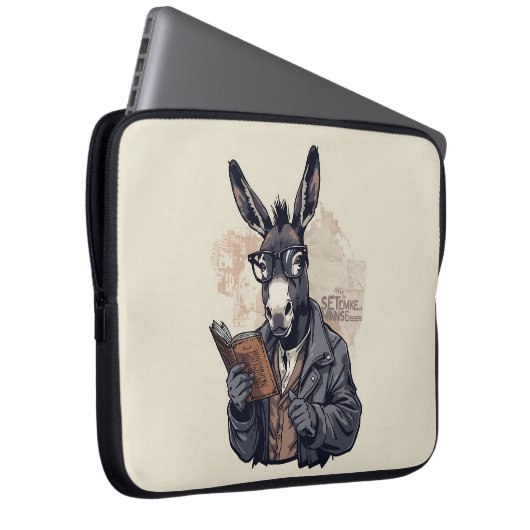Wise Donkey — Laptop Sleeve (Vorne Rechts)