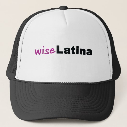 Wise Latina Truckerkappe (Vorderseite)