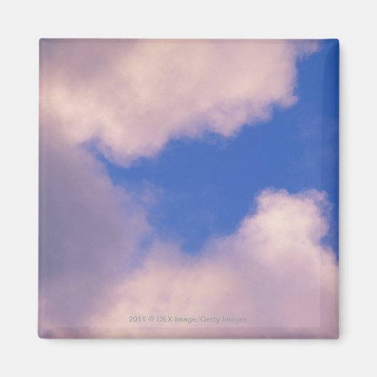 Wispy Wolken gegen blauen Himmel Magnet (Vorne)