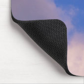 Wispy Wolken gegen blauen Himmel Mousepad (Ecke)