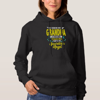 Wissen Sie, meine Oma schaut über meine Garde. Hoodie