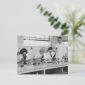 Wissenschaft machen - Vintages Foto Postkarte (Stehend Vorderseite)