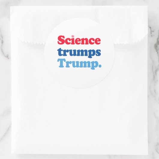Wissenschaft trumpiert Trump Runder Aufkleber (Tasche)