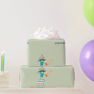 Wissenschaftler Stehend Auf Büchern Geschenkpapier